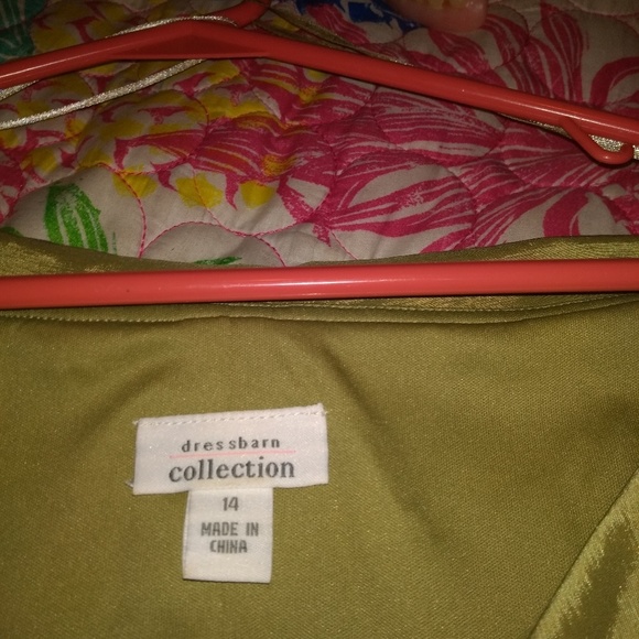 Top - Picture 2 of 4